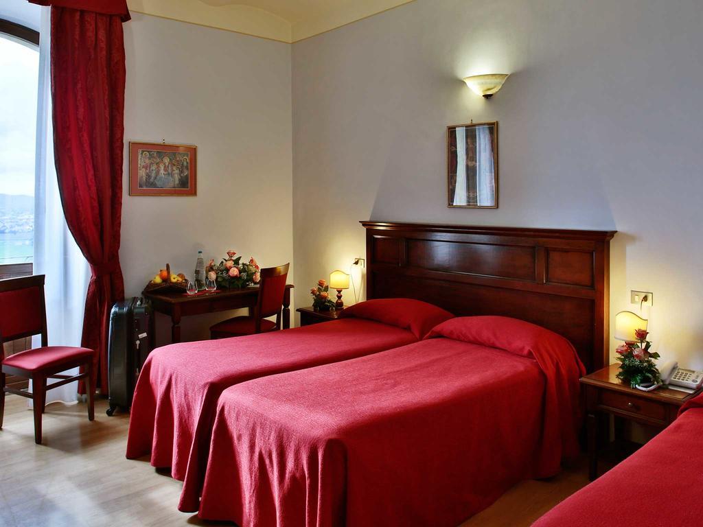 Hotel Windsor Savoia Assisi Buitenkant foto