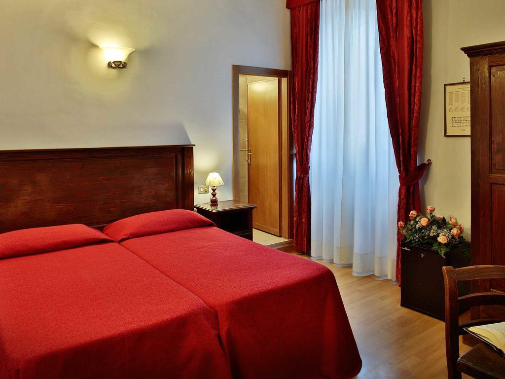 Hotel Windsor Savoia Assisi Buitenkant foto
